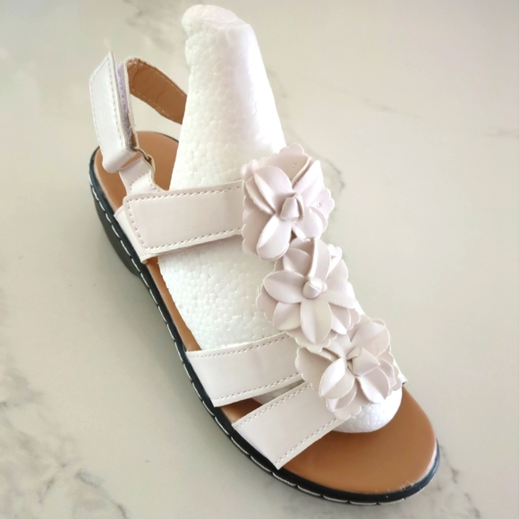 EMERY ROSE Elegant Slingback Wedge Sandals Women Appliques Decor Sandals - Picture 6 of 17